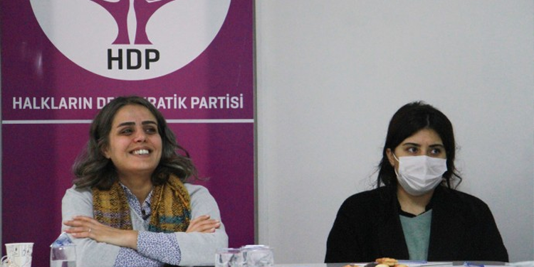 Ankara Kadın Platformu’ndan ‘Kadınlar için Adalet’ ziyareti Ankara Kadın Platformu’ndan ‘Kadınlar için Adalet’ ziyareti