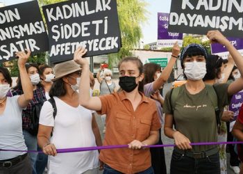 33 kadın tek paragraflık iddianameyle yargılanacak