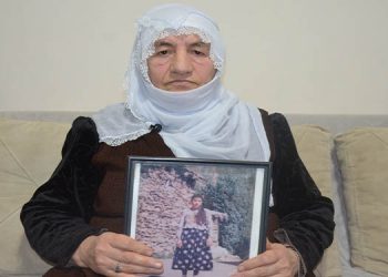 26 yıldır kızının kemiklerini arıyor