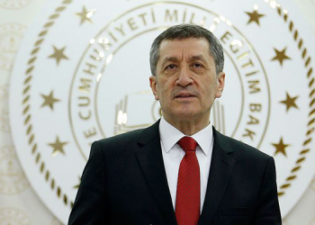 Bakan Selçuk: 1 günlük erteleme için özür dilerim