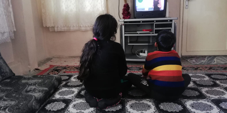 50 mülteci çocuktan sadece 5’i uzaktan eğitime katılabildi 50 mülteci çocuktan sadece 5’i uzaktan eğitime katılabildi