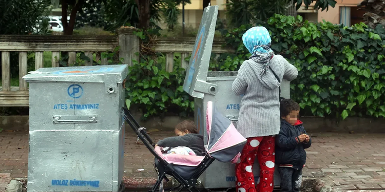 Halk fakirleşirken kimler zenginleşti? Halk fakirleşirken kimler zenginleşti?