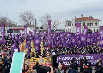 Kadınlar eylemde: İstanbul Sözleşmesi yaşatır