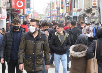 Sokak gelecekten kaygılı