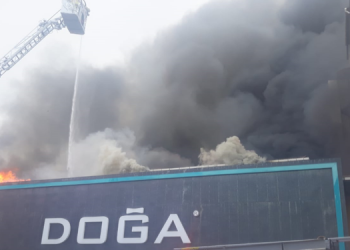 Ataşehir’de fabrikada yangın