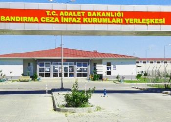 Bandırma’da “ağız içi arama” dayatması