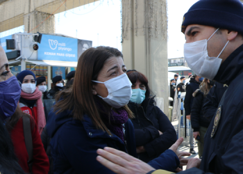 Kadınların açıklamasına polis engeli