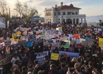 Boğaziçili öğrenciler: Mücadeleye devam