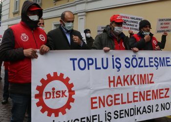 Güvenceli iş isteyen işçiler belediye binasına yürüdü