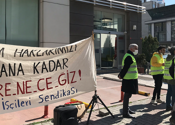 İnşaat İş’ten Mekatronik İnşaat’ın önünde eylem