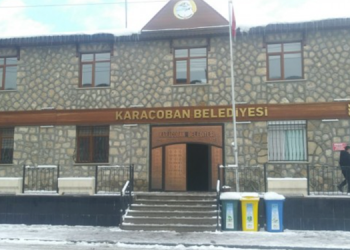 Karaçoban Belediyesi’ne baskın: Eş Başkan gözaltına alındı