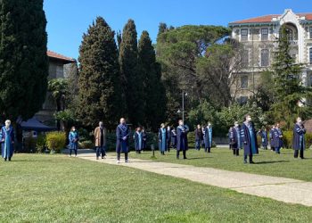 Kayyım rektöre karşı nöbet eylemi sürüyor