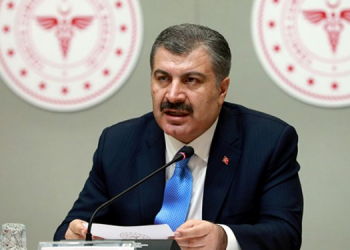 Koca: Okulların kapanmasıyla ilgili bir gündemimiz yok