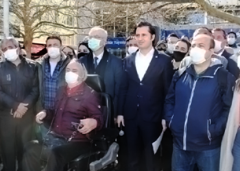 Zor günler geçiren müzisyenler için iktidara seslendi