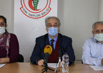 Sağlıkçılar: Normalleşme için aşılama yapılsın