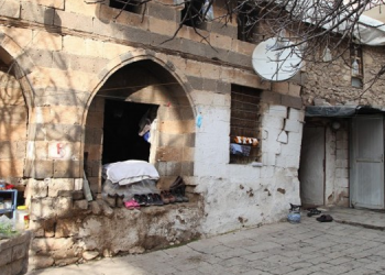 Sinagog ve kilisenin tahrip edilmesine ilişkin suç duyurusu