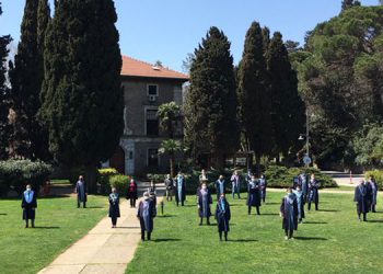 5 bin imza ile Bulu’yu istifaya çağırdılar