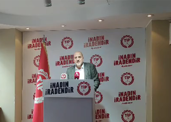 HDP’den istifa eden milletvekili Ahmet Şık TİP’e katıldı
