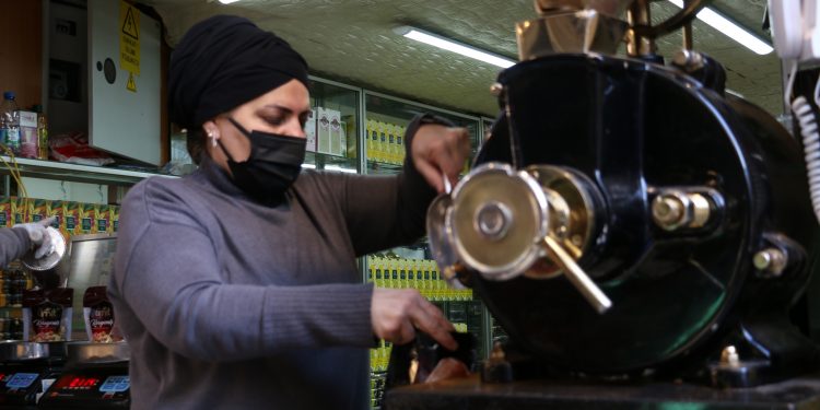 Kadın esnaflar: Dayanma gücümüz kalmadı Kadın esnaflar: Dayanma gücümüz kalmadı