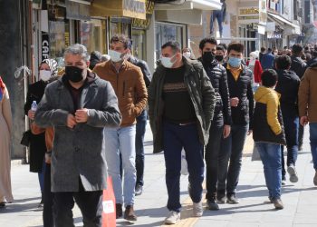 Dr. Yaviç: Sosyal mesafe diyenler kural tanımıyor