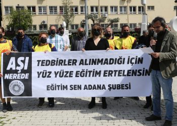 Öğretmenler yüz yüze eğitim ertelenmesini istedi