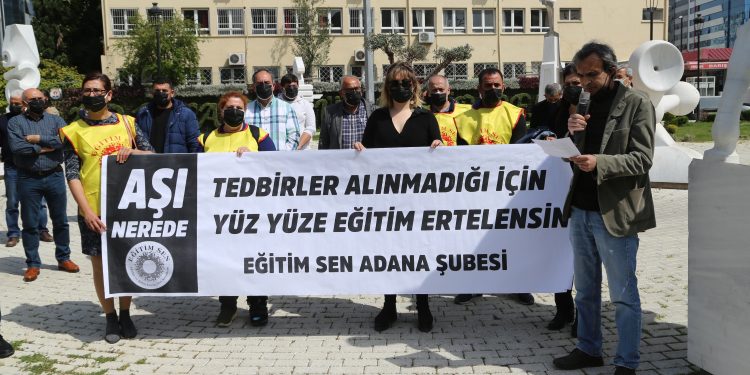 Öğretmenler yüz yüze eğitim ertelenmesini istedi Öğretmenler yüz yüze eğitim ertelenmesini istedi