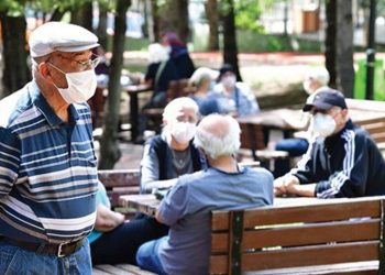 Emekliler emekli olamıyor!