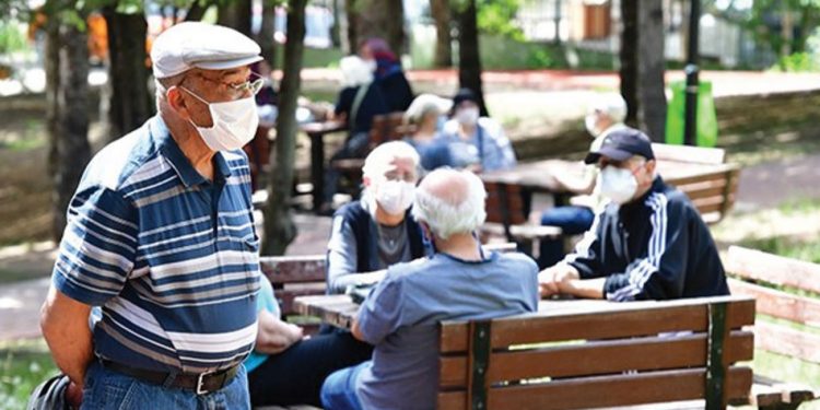 Emekliler emekli olamıyor! Emekliler emekli olamıyor!