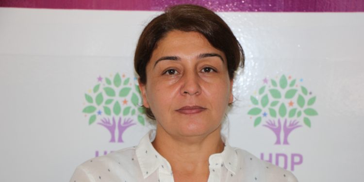 HDP İl Eşbaşkanı Alökmen hakkında yakalama kararı