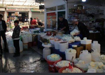 Yoksul halk Ramazan sofrasına ancak küflü peynir bırakabiliyor