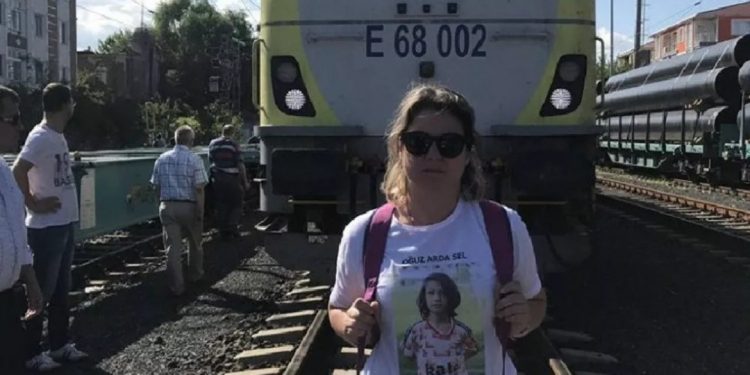 İmamoğlu: Mısra Öz onurlu bir mücadele veriyordu, şimdi de sağlığı için direniyor