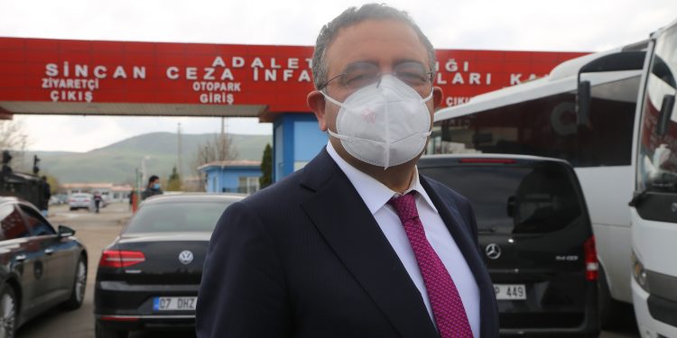 Tanrıkulu: Kobanê Davası iktidarın siyasi kaygılarıyla açıldı Tanrıkulu: Kobanê Davası iktidarın siyasi kaygılarıyla açıldı
