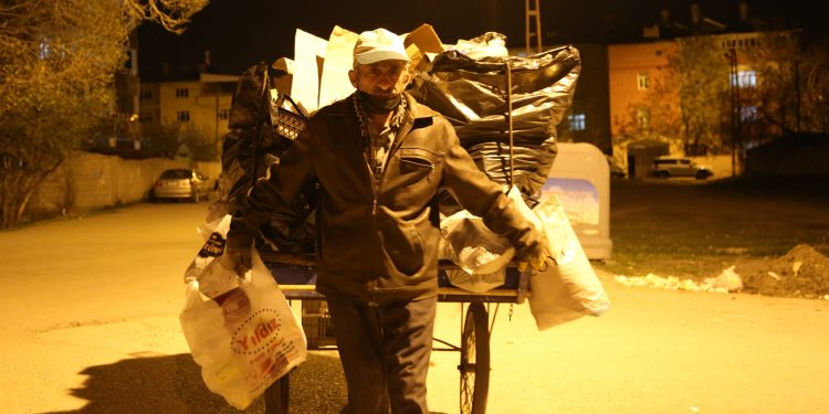 ‘Hamallık, zulüm altında yaşamaktan iyidir’