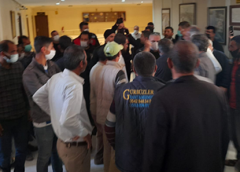 Urfa’da çiftçiler DSİ binasını bastı