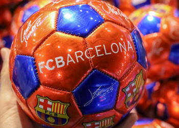 Barcelona, Avrupa Süper Ligi’nin kurucu üyesi olarak kalma kararı aldı