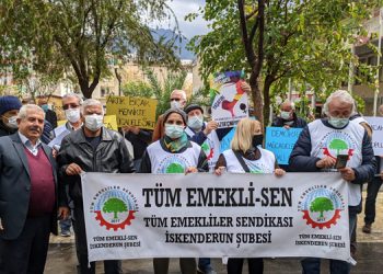Emekliler: Bıçak kemiğe dayandı