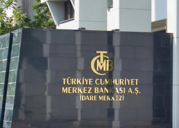 MB faizi sabit tutup, söylemi değiştirince dolar arttı