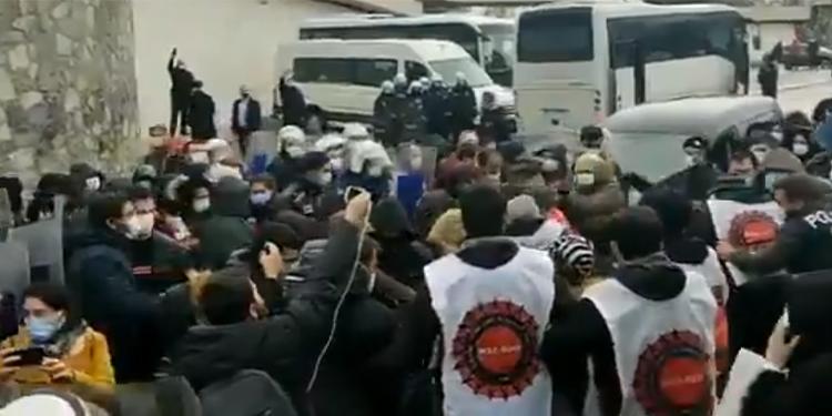 Migros işçilerine yeniden polis engeli Migros işçilerine yeniden polis engeli