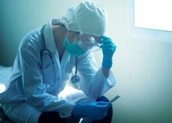 Bir doktor daha salgın nedeniyle yaşamını yitirdi