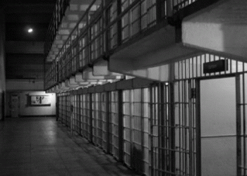 Kanser riski olan tutuklu ölüme terk edildi