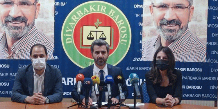 Diyarbakır Barosu’ndan Hewlerli aileye saldırı açıklaması Diyarbakır Barosu’ndan Hewlerli aileye saldırı açıklaması