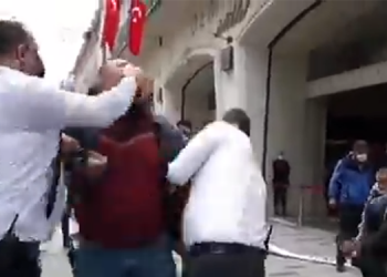 Halk devleti protesto eden gençleri destekledi