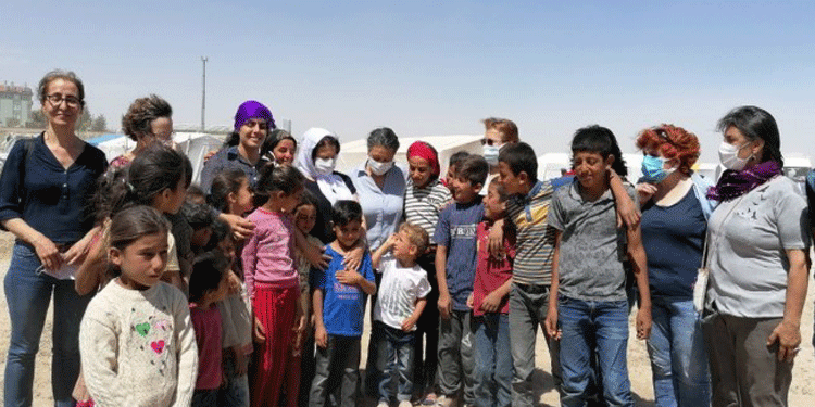 HDP’den tarım işçisi kadınlara ziyaret HDP’den tarım işçisi kadınlara ziyaret