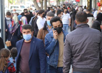 Dr. Yaviç: Salgın genelgelerle yönetiliyor