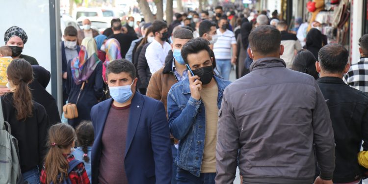 Dr. Yaviç: Salgın genelgelerle yönetiliyor