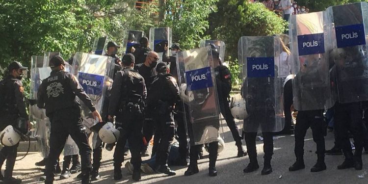 Anmada gözaltına alınanların evlerine operasyon