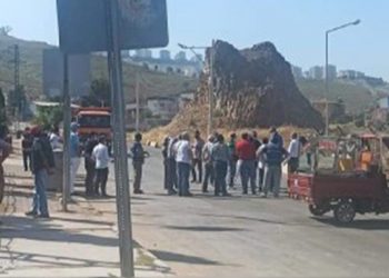 Atık depolama tesisi için yol kapattılar