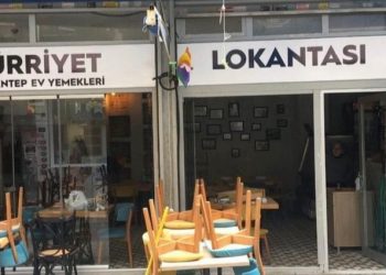 Kadınlardan aldığı güçle taciz ve mobbingi ifşa etti