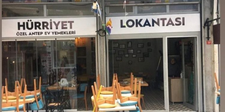 Kadınlardan aldığı güçle taciz ve mobbingi ifşa etti Kadınlardan aldığı güçle taciz ve mobbingi ifşa etti