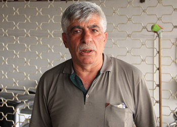 ”Adam sarayda, millet aç perişan”